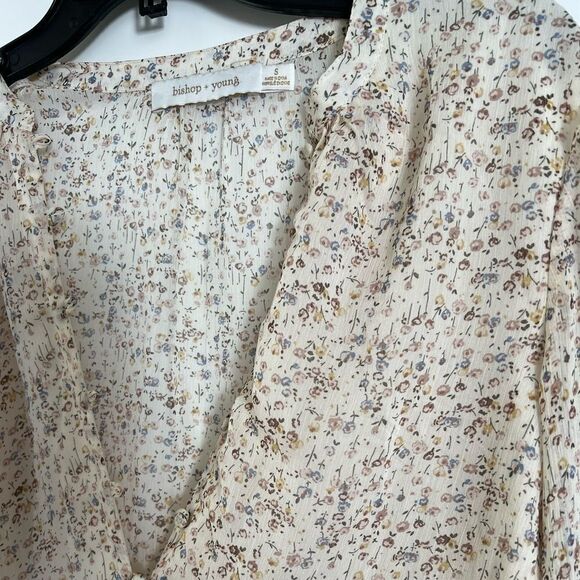 Long sleeve button up blouse size S, floral design, NWOT - Picture 8 of 11